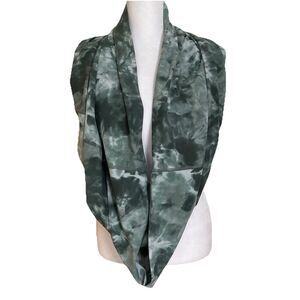 Lululemon Wrap Customizable Nulu Snap Scarf Women Spruce Green One Size NWT